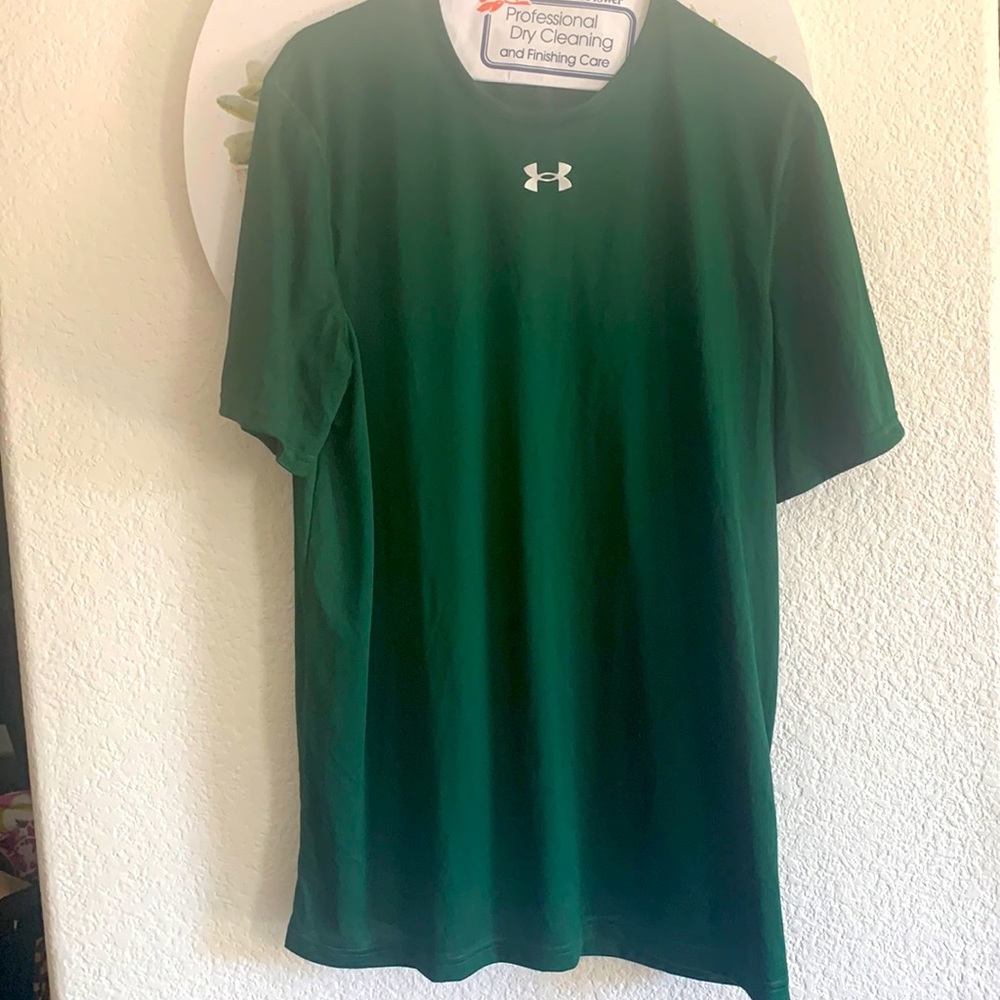 Under armor, heat gear workout T-shirt